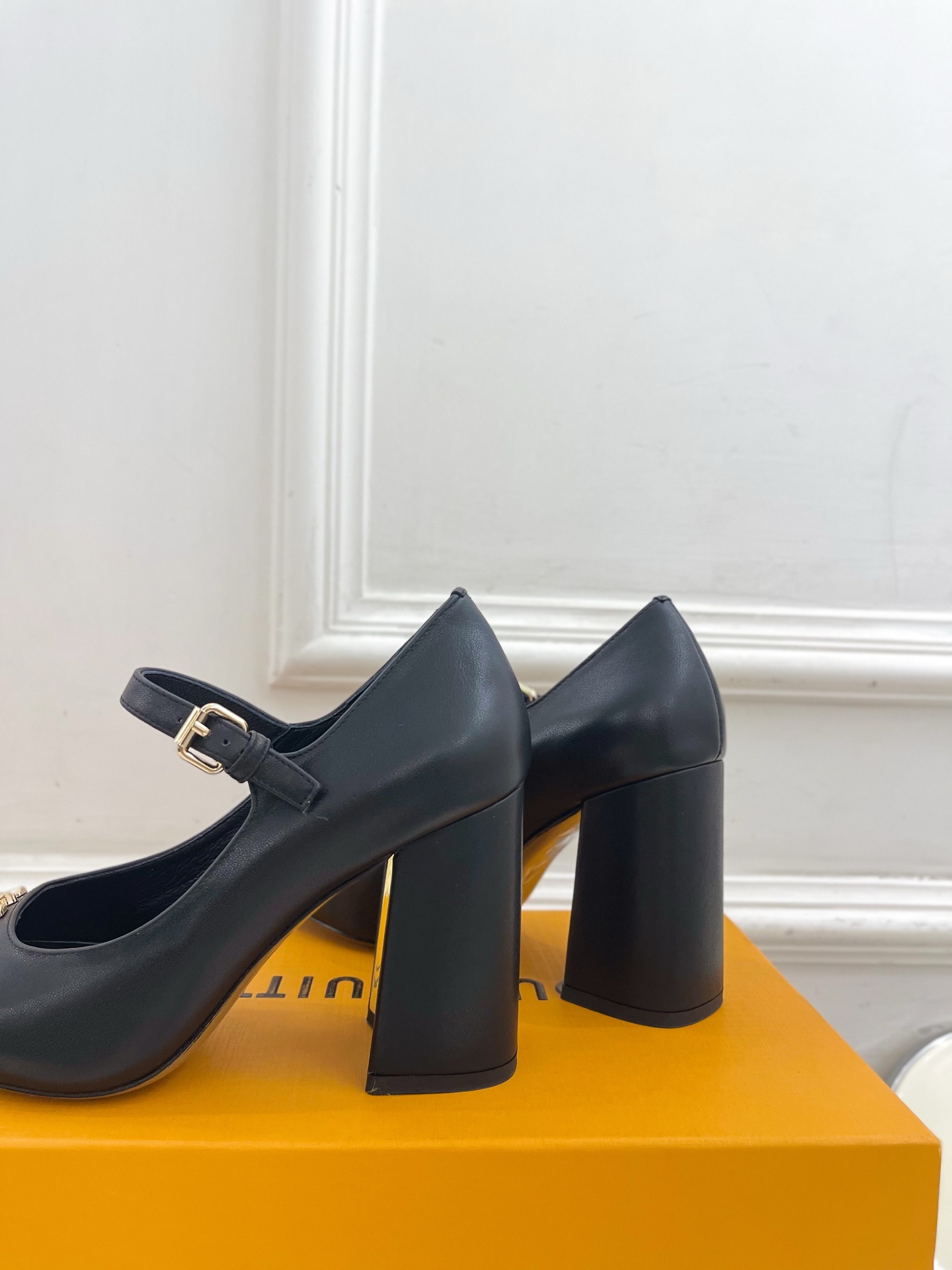 Women's high heels